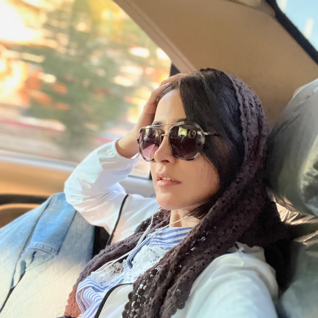 الهه حصاری داخل ماشین 2