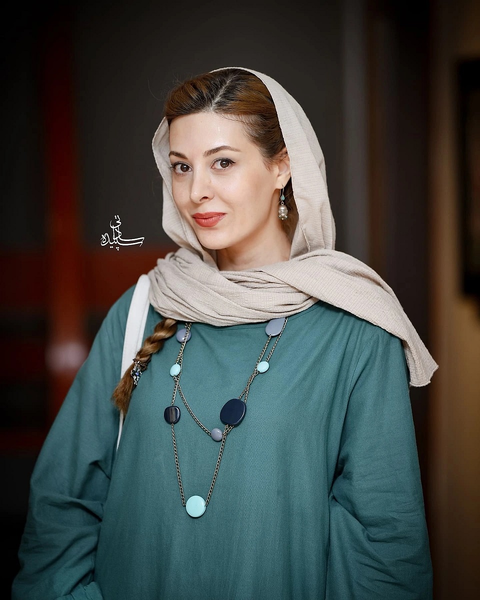سوگل قلاتیان در مراسم تجلیل از گلاب آدینه 3