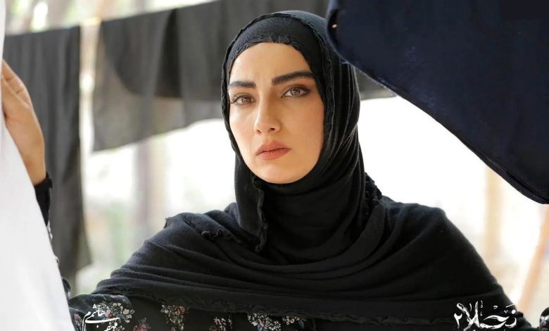 ژست‌های کافه‌ای محیا دهقانی بازیگر زیبای نجلا با یک چهره متفاوت